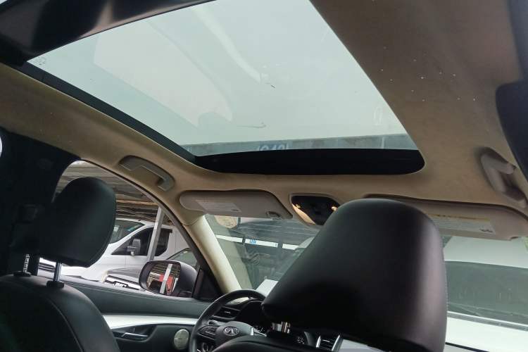 Used Infiniti QX50 2018 2.0T Two-Wheel Drive Fashion Edition Headliner