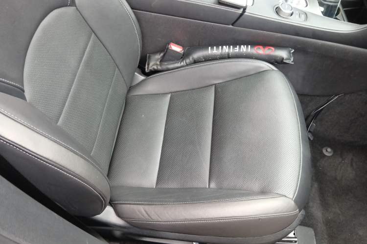 Used Infiniti QX50 2018 2.0T Two-Wheel Drive Fashion Edition Right Front Seat