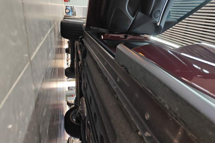 Used Infiniti QX50 2022 2.0T Two-Wheel Drive Fashion Edition Left Side Sill
