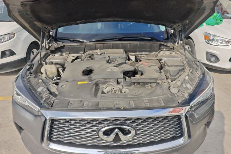 Used Infiniti QX50 2018 2.0T Four-Wheel Drive Elite Edition Engine Bay