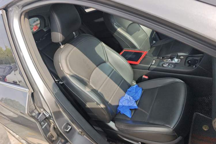 Used Infiniti QX50 2018 2.0T Four-Wheel Drive Elite Edition Right Front Seat