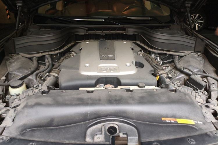 Used Infiniti QX50 2013 2.5L 4x4 Elegant Edition Engine Bay