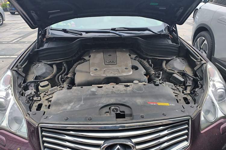 Used Infiniti QX50 2013 2.5L Two-Wheel-Drive Elegant Edition Engine Bay
