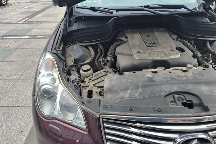 Used Infiniti QX50 2013 2.5L Two-Wheel-Drive Elegant Edition Engine Bay Right