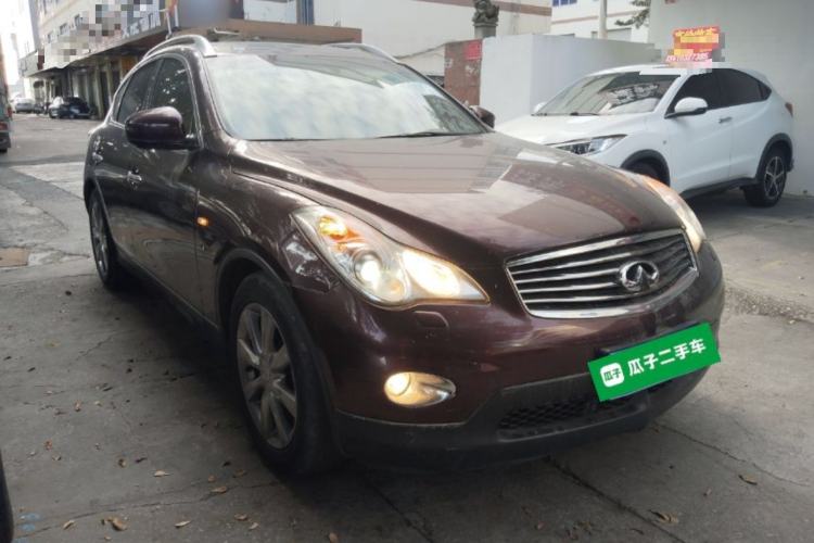 Used Infiniti QX50 2013 2.5L Two-Wheel-Drive Elegant Edition Exterior 2