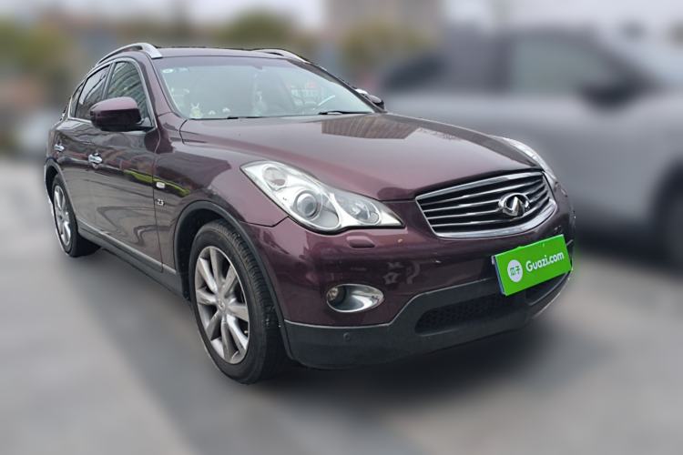 Used Infiniti QX50 2013 2.5L Two-Wheel-Drive Elegant Edition Front Right 45 Deg