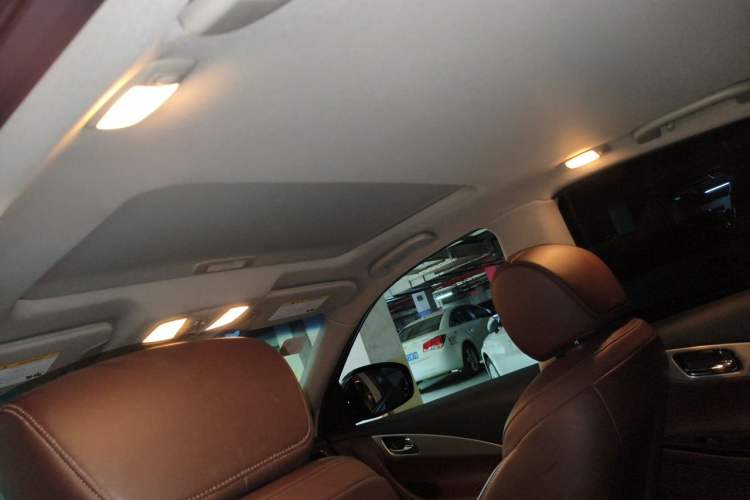 Used Infiniti QX50 2013 2.5L 4x4 Elegant Edition Headliner