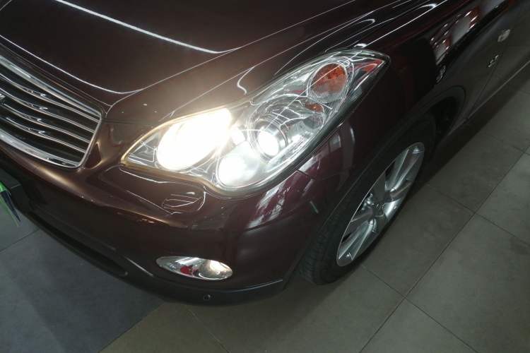Used Infiniti QX50 2013 2.5L 4x4 Elegant Edition Left Front Headlight