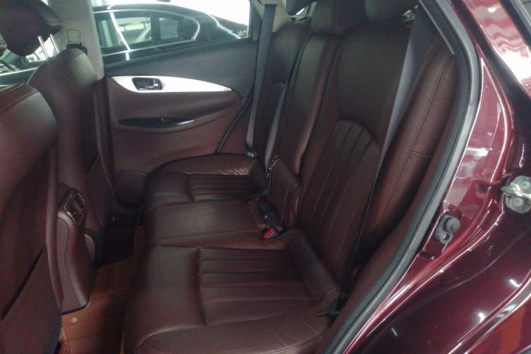 Used Infiniti QX50 2013 2.5L 4x4 Elegant Edition Left Rear Seat