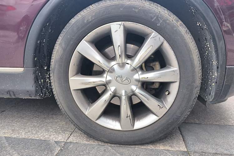 Used Infiniti QX50 2013 2.5L Two-Wheel-Drive Elegant Edition Right Front Wheel Hub