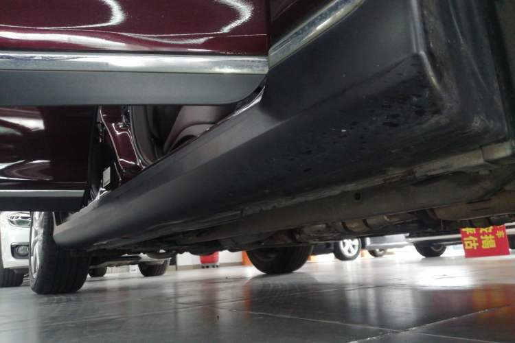 Used Infiniti QX50 2013 2.5L 4x4 Elegant Edition Right Side Sill