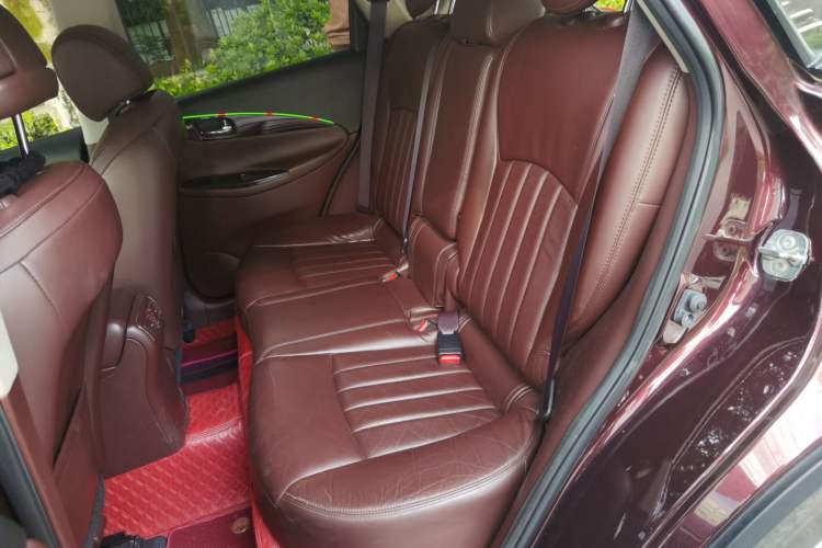 Used Infiniti QX50 2013 2.5L Two-Wheel-Drive Zunya Edition Left Rear Seat
