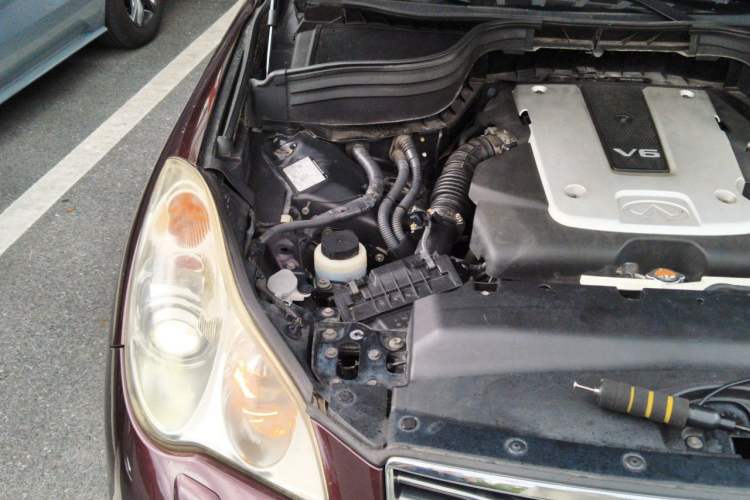 Used Infiniti QX50 2013 2.5L 4x4 Elegant Edition Engine Bay Right