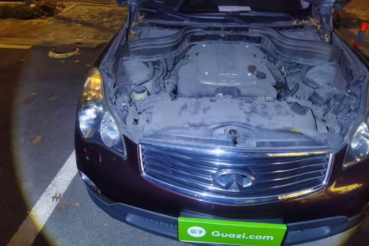 Used Infiniti QX50 2013 2.5L Two-Wheel-Drive Elegant Edition Engine Bay Right