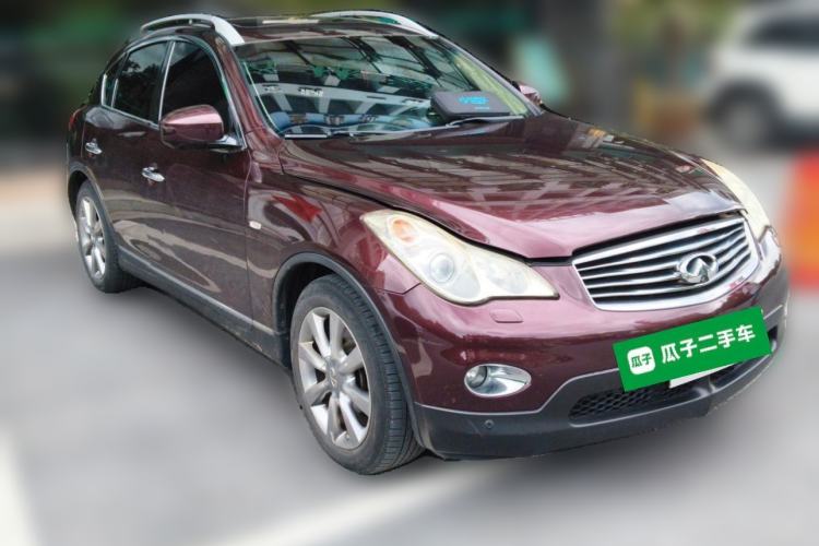 Used Infiniti QX50 2013 2.5L 4x4 Elegant Edition Front Right 45 Deg
