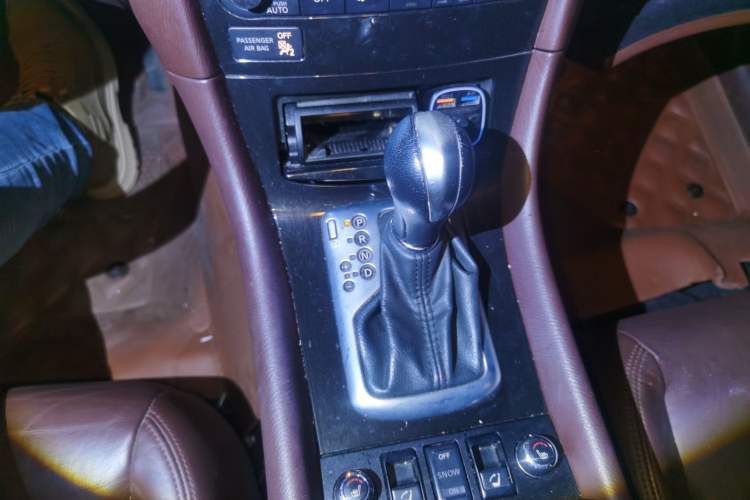 Used Infiniti QX50 2013 2.5L Two-Wheel-Drive Elegant Edition Gear Lever