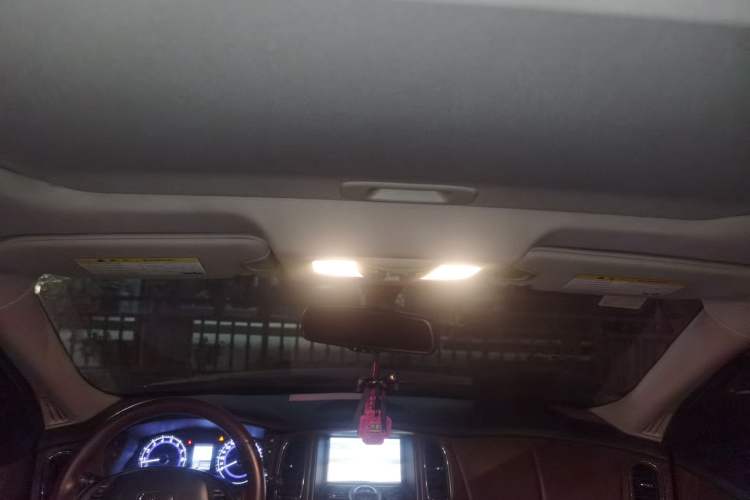 Used Infiniti QX50 2013 2.5L Two-Wheel-Drive Elegant Edition Headliner