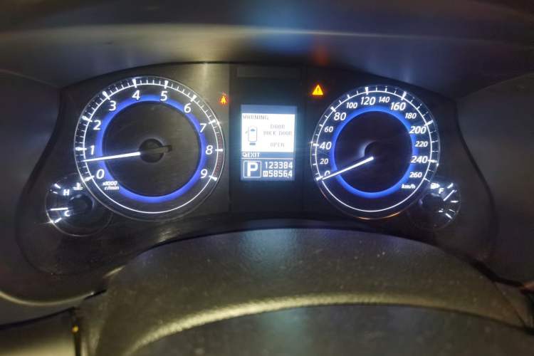 Used Infiniti QX50 2013 2.5L Two-Wheel-Drive Elegant Edition Instrument Cluster