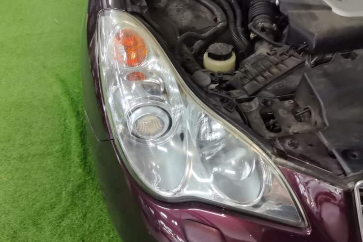 Used Infiniti QX50 2013 2.5L Two-Wheel-Drive Elegant Edition Right Front Headlight
