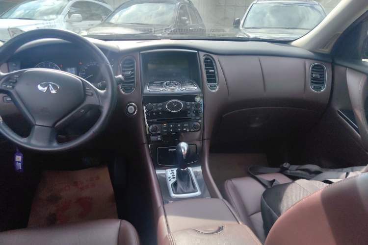 Used Infiniti QX50 2013 2.5L Two-Wheel-Drive Elegant Edition Audio And AC Panel