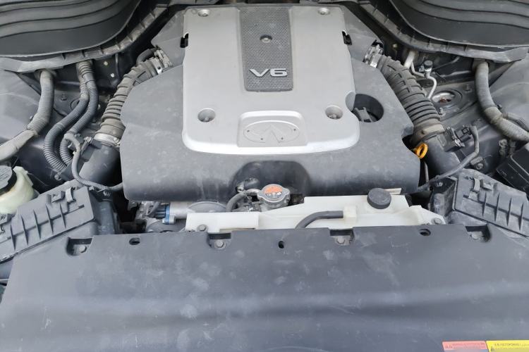 Used Infiniti QX50 2013 2.5L 4x4 Luxury Edition Engine Bay