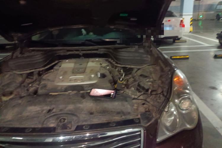 Used Infiniti QX50 2013 2.5L Two-Wheel-Drive Elegant Edition Engine Bay Left