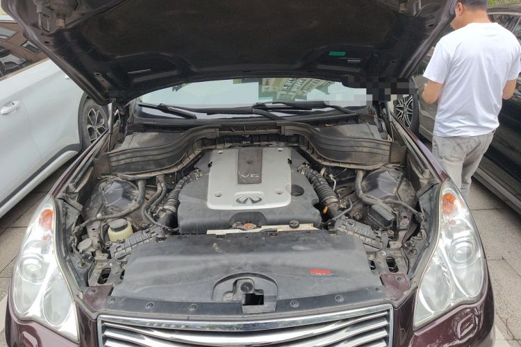 Used Infiniti QX50 2013 2.5L Two-Wheel-Drive Elegant Edition Engine Bay
