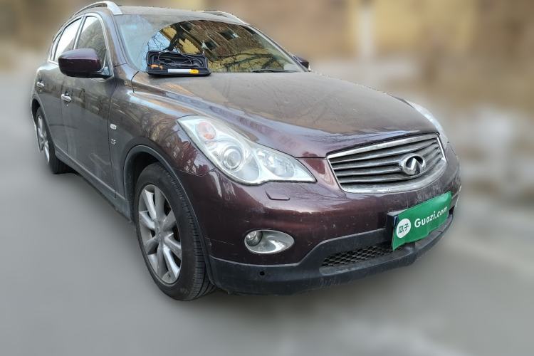 Used Infiniti QX50 2013 2.5L 4x4 Luxury Edition Front Right 45 Deg