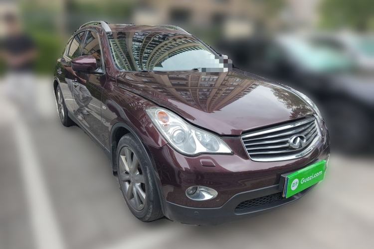 Used Infiniti QX50 2013 2.5L Two-Wheel-Drive Elegant Edition Front Right 45 Deg