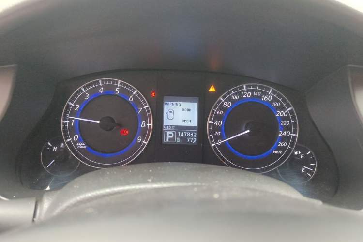 Used Infiniti QX50 2013 2.5L Two-Wheel-Drive Elegant Edition Instrument Cluster