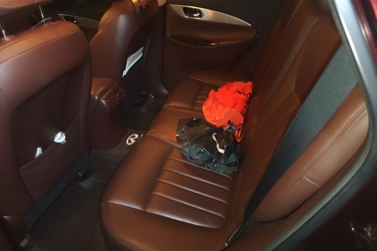 Used Infiniti QX50 2013 2.5L Two-Wheel-Drive Zunya Edition Left Rear Seat