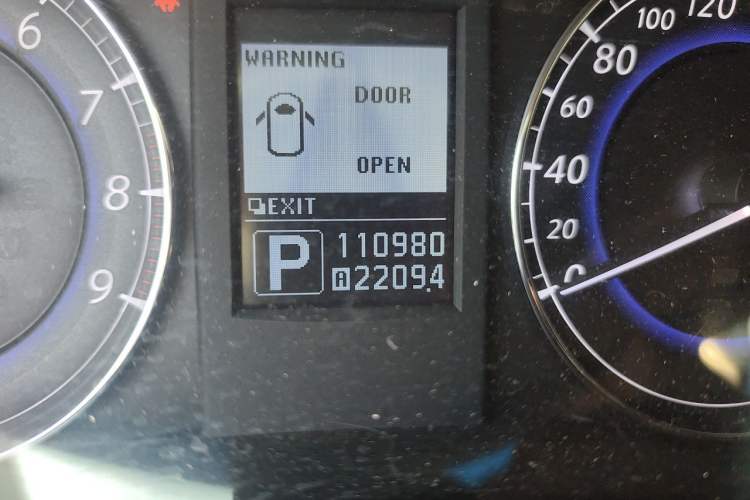 Used Infiniti QX50 2013 2.5L Two-Wheel-Drive Elegant Edition Odometer Close Up