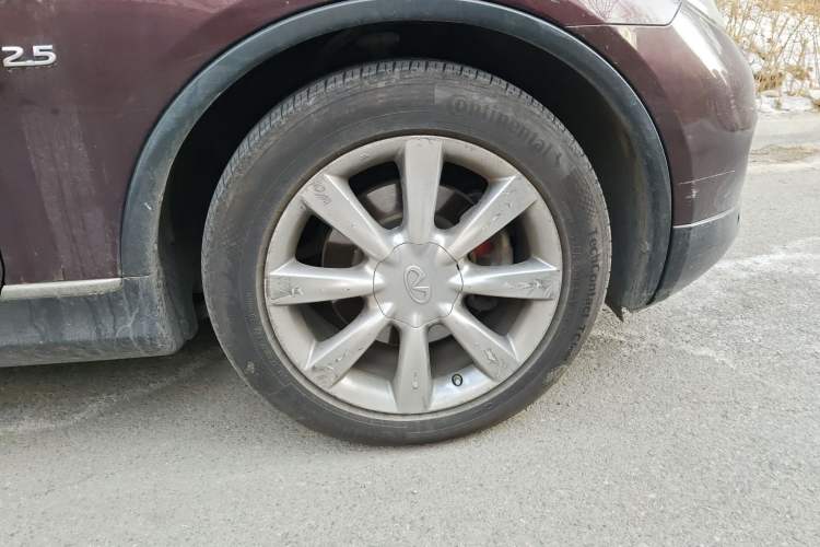 Used Infiniti QX50 2013 2.5L 4x4 Luxury Edition Right Front Wheel Hub
