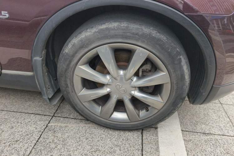 Used Infiniti QX50 2013 2.5L Two-Wheel-Drive Elegant Edition Right Front Wheel Hub