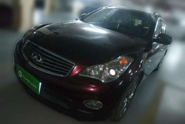 Ojetý Infiniti QX50 2013 2.5L Two-Wheel-Drive Elegant Edition