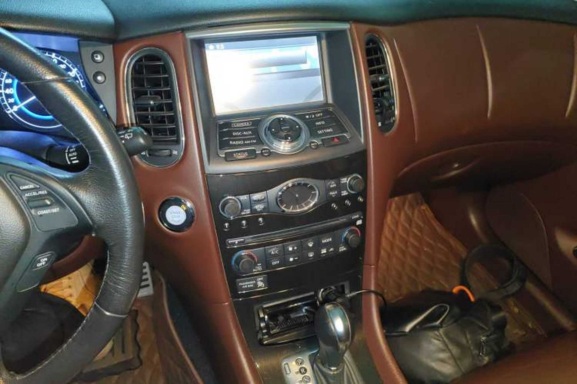 Used Infiniti QX50 2013 2.5L Two-Wheel-Drive Elegant Edition Audio And AC Panel
