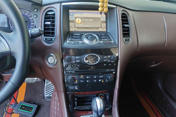 Used Infiniti QX50 2013 2.5L Two-Wheel-Drive Elegant Edition Audio And AC Panel