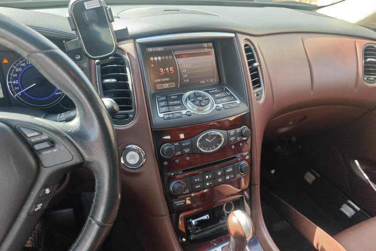 Used Infiniti QX50 2013 2.5L Two-Wheel-Drive Elegant Edition Audio And AC Panel