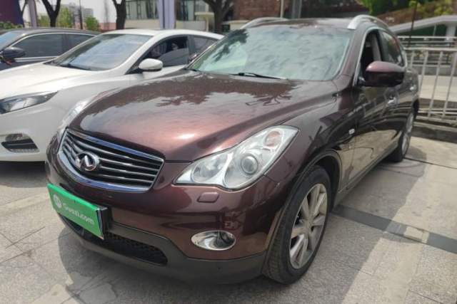 Ojetý Infiniti QX50 2013 2.5L Two-Wheel-Drive Elegant Edition