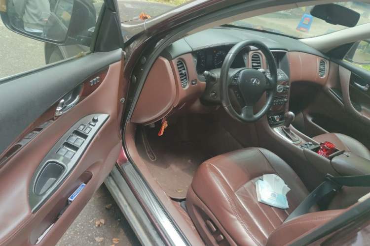 Used Infiniti QX50 2013 2.5L Two-Wheel-Drive Zunya Edition Driver Seat