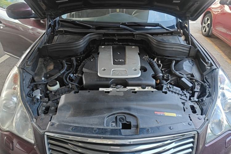 Used Infiniti QX50 2013 2.5L Two-Wheel-Drive Elegant Edition Engine Bay