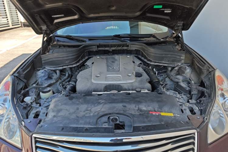 Used Infiniti QX50 2013 2.5L Two-Wheel-Drive Elegant Edition Engine Bay