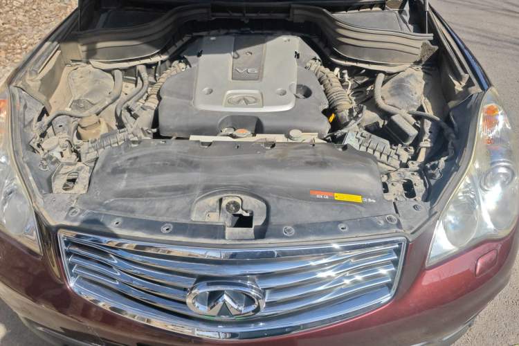 Used Infiniti QX50 2013 2.5L Two-Wheel-Drive Elegant Edition Engine Bay