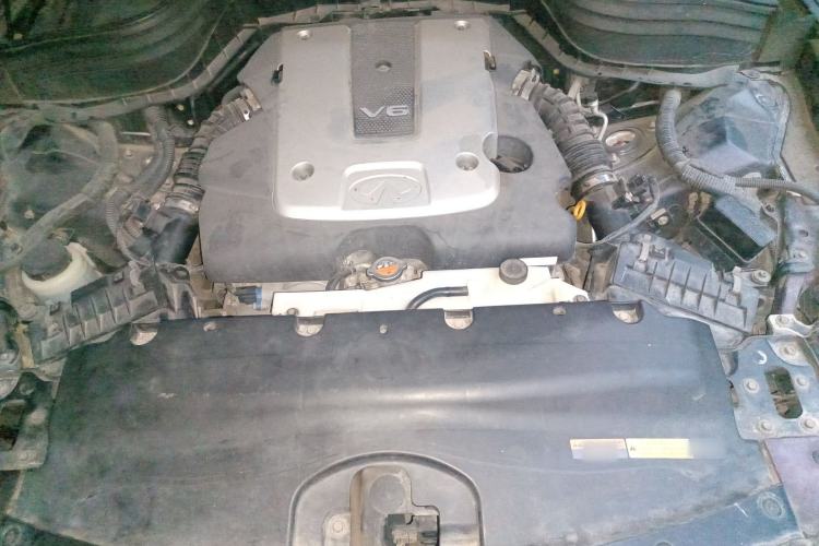 Used Infiniti QX50 2013 2.5L Two-Wheel-Drive Elegant Edition Engine Bay