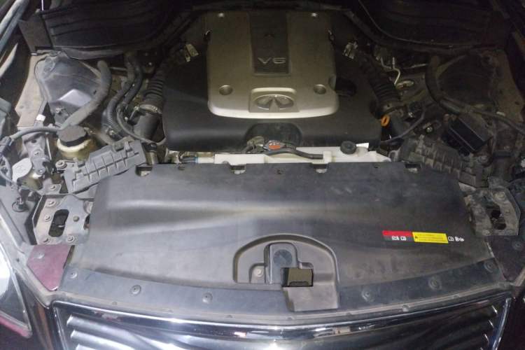 Used Infiniti QX50 2013 2.5L Two-Wheel-Drive Elegant Edition Engine Bay
