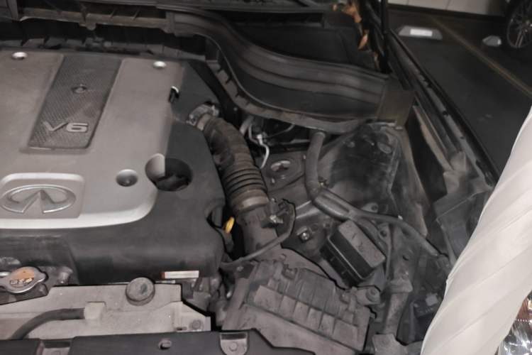 Used Infiniti QX50 2013 2.5L Two-Wheel-Drive Elegant Edition Engine Bay Left