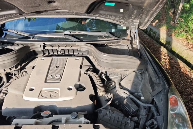 Used Infiniti QX50 2013 2.5L Two-Wheel-Drive Elegant Edition Engine Bay Left