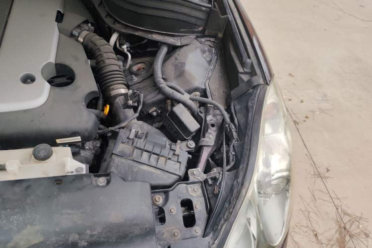 Used Infiniti QX50 2013 2.5L Two-Wheel-Drive Elegant Edition Engine Bay Left