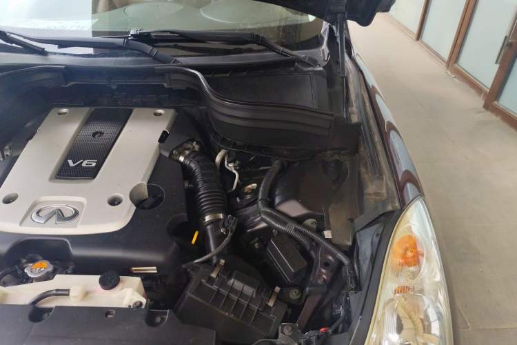 Used Infiniti QX50 2013 2.5L 4x4 Elegant Edition Engine Bay Left