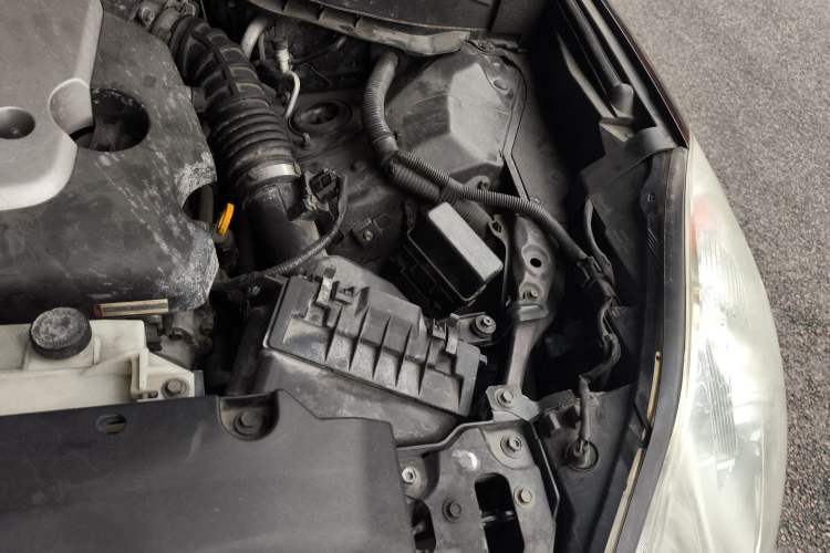 Used Infiniti QX50 2013 2.5L 4x4 Elegant Edition Engine Bay Left
